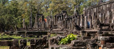 Tarihi Bayon Tapınağı, Angkor Thom, Kamboçya panoramik manzarası.