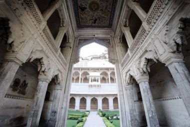 Hindistan, Rajasthan, Bundi 'deki tarihi Garh sarayı ana girişi..