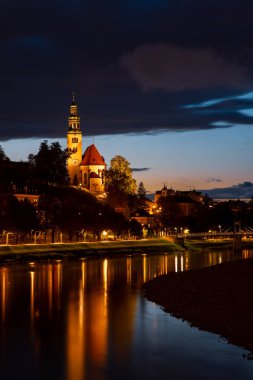 Varsayımın Hanımefendisi, Kirche Maria Himmelfahrt, Avusturya 'nın Salzburg kentindeki Monchsberg' in kuzey eteklerinde..