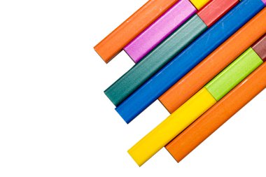 Renkli ahşap parçaları kopyalama alanı olan soyut arkaplan.