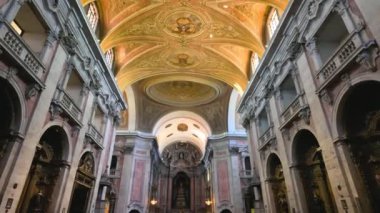 Lizbon, Portekiz - 22 Nisan 2024: Lizbon, Portekiz 'deki Lütuf Kilisesi İçişleri Bakanlığı