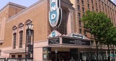 PORTLAND, OREGON - 4 Temmuz 2023: Tarihi, Portland Tiyatrosu - Arlene Schnitzer Konser Salonu.