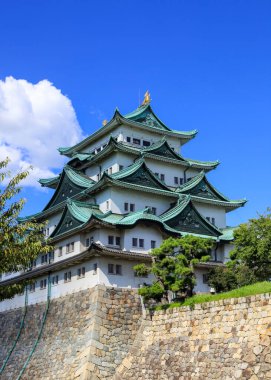 Nagoya şehrindeki ünlü Nagoya şatosu anıtı..