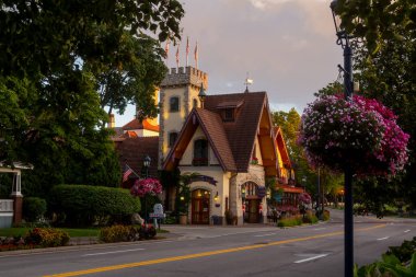 Frankenmuth, MICHIGAN, ABD - 29 Temmuz 2023: Frankenmuth, Michigan 'daki tarihi Bavyera Inn restoranı.