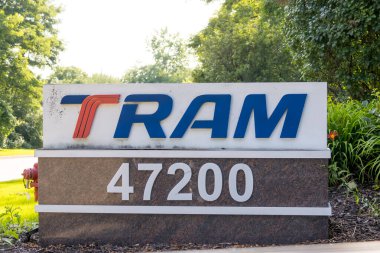 Plymouth, Michigan - 20 Temmuz 2024: TRAM grubunun imzası. Plymouth, Michigan 'da. TRAM anahtar sistemleri, vites kolları, kısıtlama sistemleri ve anahtarlar üreten bir otomotiv tedarikçisidir.