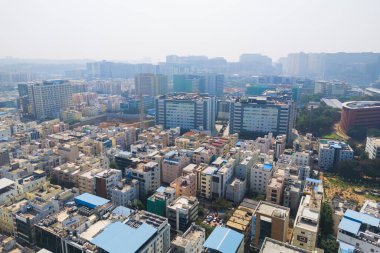 Hyderabad, INDIA - 08 Aralık 2023: Hyderabad şehrinde birçok teknoloji ve apartman binası ile Hindistan 'da büyük bir Bilgi Teknolojisi merkezi.