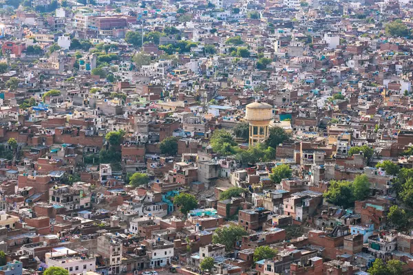 Jaipur, Rajasthan, Hindistan - 11 Ekim 2022: Jaipur şehrinin panoramik manzarası, Hindistan 'ın Rajasthan şehrinde inşa edilen birçok yapı