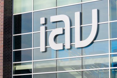 Novi, Michigan - 20 Temmuz 2024: IAV Otomotiv Mühendisliği, IAV GMBH 'nin bir yan kuruluşudur.