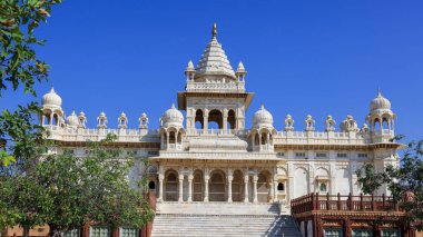 Jaswant Tada, Hindistan 'ın başkenti Rajasthan' da yer alan tarihi bir mezarlıktır..