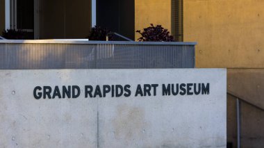 Grand Rapids, ABD 27 Ağustos 2023 Grand Rapids Sanat Müzesi 'nin işareti Michigan' da.
