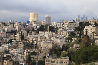 Panoramik manzara Amman şehrinin modern binaları, Ürdün