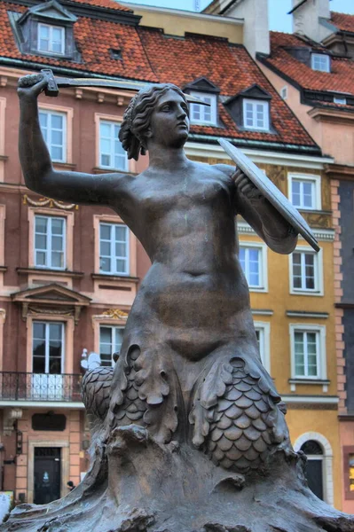 Brons Standbeeld Van Zeemeermin Het Oude Stadsplein Van Warschau Polen — Stockfoto