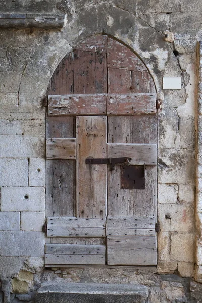 Старовинні Дерев Яні Вхідні Двері Замку — стокове фото