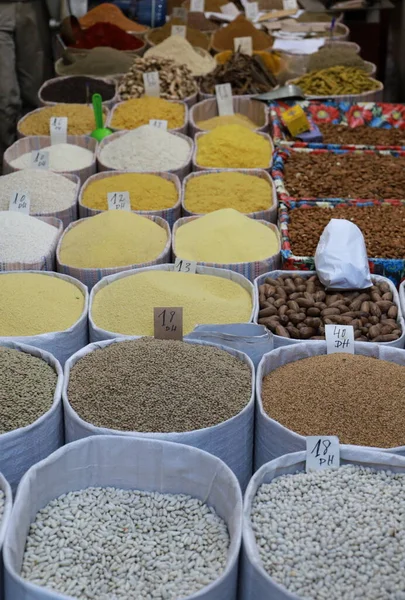 Trockenfrüchte Und Hülsenfrüchte Einem Marktstand Marokko — Stockfoto