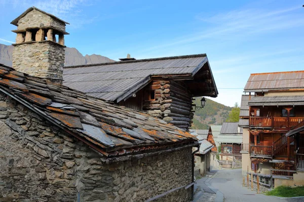 Traditionele Huizen Daken Saint Veran Dorp Queyras Regionaal Natuurpark Zuidelijke — Stockfoto