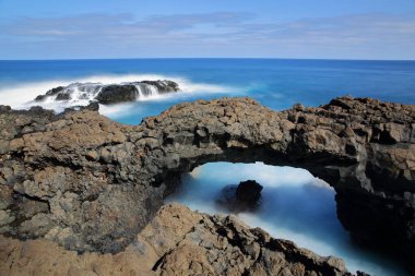 İspanya 'nın kuzeydoğusunda yer alan La Fajana, La Palma, Kanarya Adaları' nın vahşi ve kayalık kıyıları ve doğal havuzları