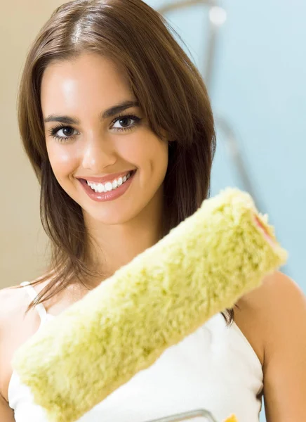 Portrait Young Happy Woman Paint Roller New House — Stock Photo, Image