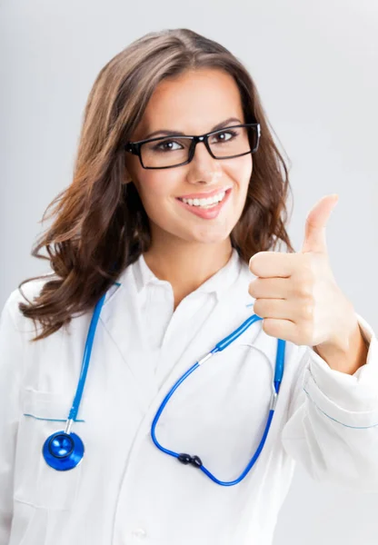 Glada Leende Glada Kvinnliga Läkare Med Tummen Upp Gest Över — Stockfoto