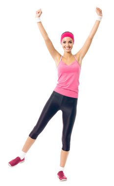Kırmızı spor kıyafetli genç bir kadın spor yapıyor. Beyazlar içinde izole edilmiş.