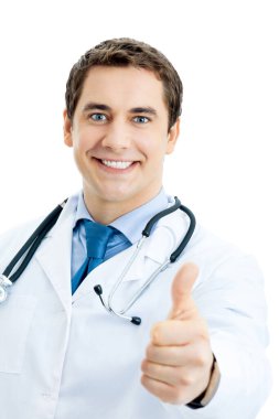 Mutlu gülümseyen doktor, beyaz arka planda izole edilmiş, mutlu bir jest.