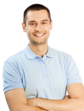 Beyaz arka planda izole edilmiş genç bir adamın portresi.