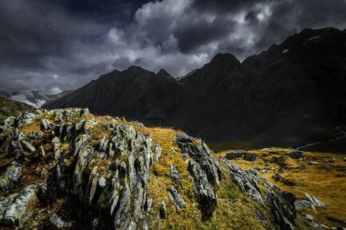 Avusturya 'dan dağlık arazi manzarası