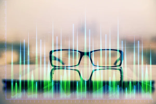 Hologramm Der Finanzgrafik Mit Brille Auf Dem Tischhintergrund Geschäftskonzept Doppelbelastung — Stockfoto