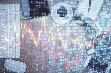 Masaüstü üzerinde telefonlu iki kat mali şema hologramı. Üst Manzara. Mobil ticaret platformu kavramı.