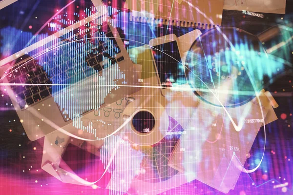 Hologram Biznesowy Rysunki Nad Komputerem Tle Pulpitu Widok Góry Wielokrotna — Zdjęcie stockowe