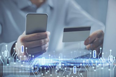 Elinde kredi kartı ve veri teması çizimi olan bir adamın ellerine iki kez maruz kalmış. E-ticaret ve teknoloji kavramı.
