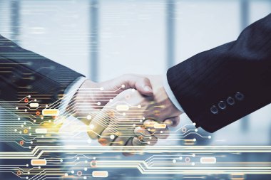 İki kişinin veri temalı hologramı ve el sıkışması. Bilişim endüstrisi konseptinde ortaklık.