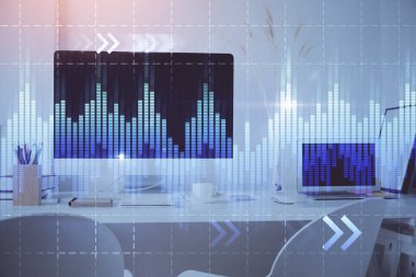 Masası ve kişisel bilgisayarı olan borsa grafiği. Çoklu maruz kalma. Mali analiz kavramı.