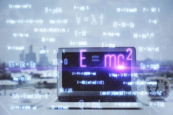 Masaüstü Bilgisayar Arkaplanı Formül Hologram Yazımı Çifte Maruziyet Eğitim Kavramı — Stok fotoğraf