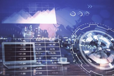 Arka planda eski pazar grafik hologramı ve kişisel bilgisayar var. Çoklu maruz kalma. Yatırım kavramı.