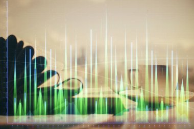 Finans şeması çizimine ve masaüstüne kahve ve masa arkasında eşyalar ile çifte pozlama. Önx piyasa ticareti kavramı