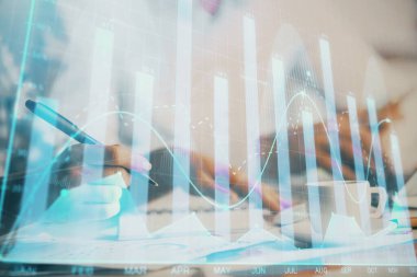 Ön x grafiğinin arka plan notları alan insanların üzerini çizerken çift pozlama. Mali analiz kavramı