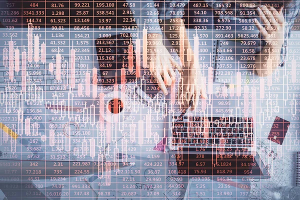 Dvojité Odhalení Muže Ženy Kteří Pracují Společně Finanční Graf Hologram — Stock fotografie