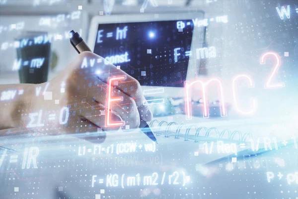 Wetenschapsformule Hologram Handen Van Vrouw Het Maken Van Notities Achtergrond — Stockfoto