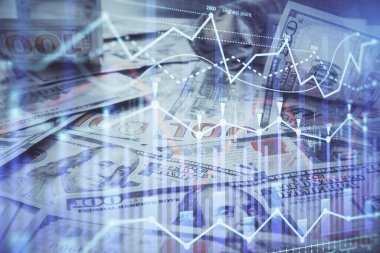 Forx grafiğinin çok sayıda görüntüsü bize dolar banknotları arka planında görünüyor. Finansal başarı piyasası kavramı.