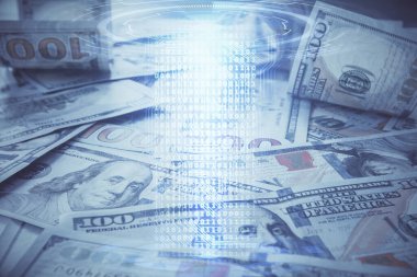 İki kez veri temasına maruz kalınca dolar banknotları arka planda kalıyor. Teknoloji konsepti.