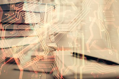 Teknoloji temalı çizimlere ve masaüstüne kahve ve masa arkasında eşyalar ile çifte pozlama. Yüksek teknoloji kavramı.