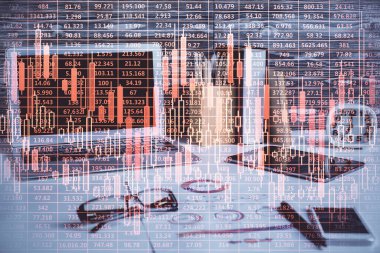 Forx grafiği ve bilgisayarla çalışma alanını iki katına çıkar. Uluslararası çevrimiçi ticaret kavramı.