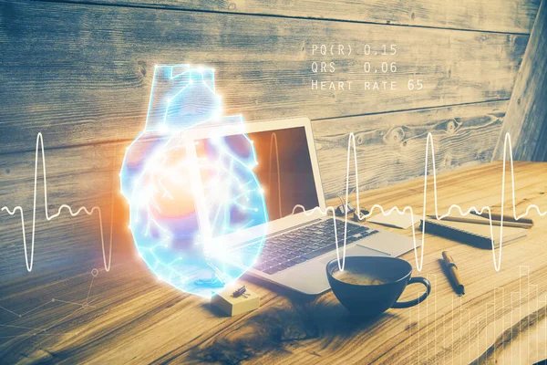 Desktop Computer Hintergrund Und Herzzeichnung Doppelbelichtung Medizinische Studie Und Gesundheitskonzept — Stockfoto
