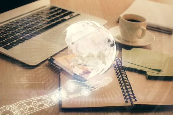 テーブルの背景にコーヒーやアイテムと地図の図面やデスクトップの二重露出 グローバルデータの概念 — ストック写真