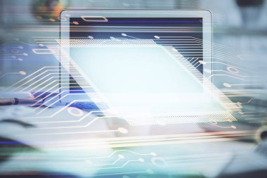 Masaüstü bilgisayar ve teknoloji temalı holograma çoklu maruz kalma. Yazılım geliştirme kavramı.