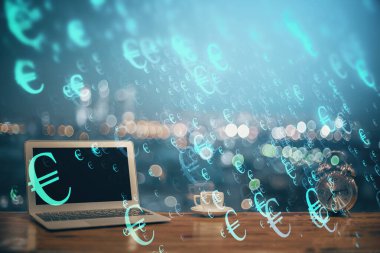 Masası ve kişisel bilgisayarı olan borsa grafiği. Çoklu maruz kalma. Mali analiz kavramı.