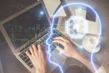 Bilgisayar ve beyin hologramı çizimleri üzerinde çalışan kadın elleri çift pozlama. Ai kavramı.