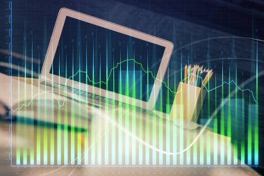 Borsa grafiği ve bilgisayar geçmişi olan tablolar. Çoklu maruz kalma. Mali analiz kavramı.