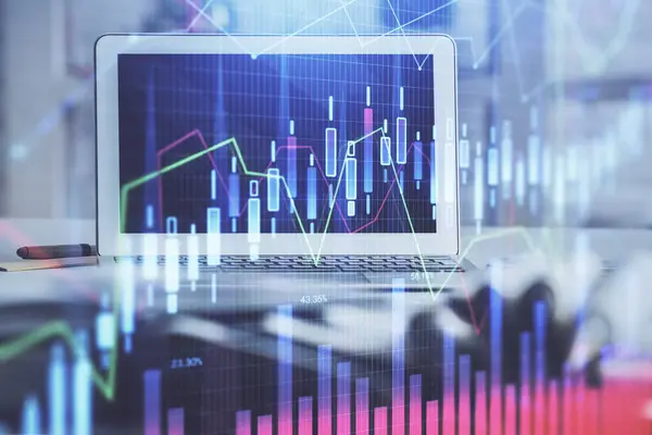 Borsa grafiği ve bilgisayar geçmişi olan tablolar. Çoklu maruz kalma. Mali analiz kavramı.