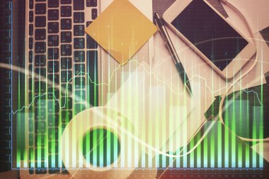 Bilgisayarla arka plan üzerine iki kat mali şema çizimi. Araştırma ve analiz kavramı. Üst görünüm.